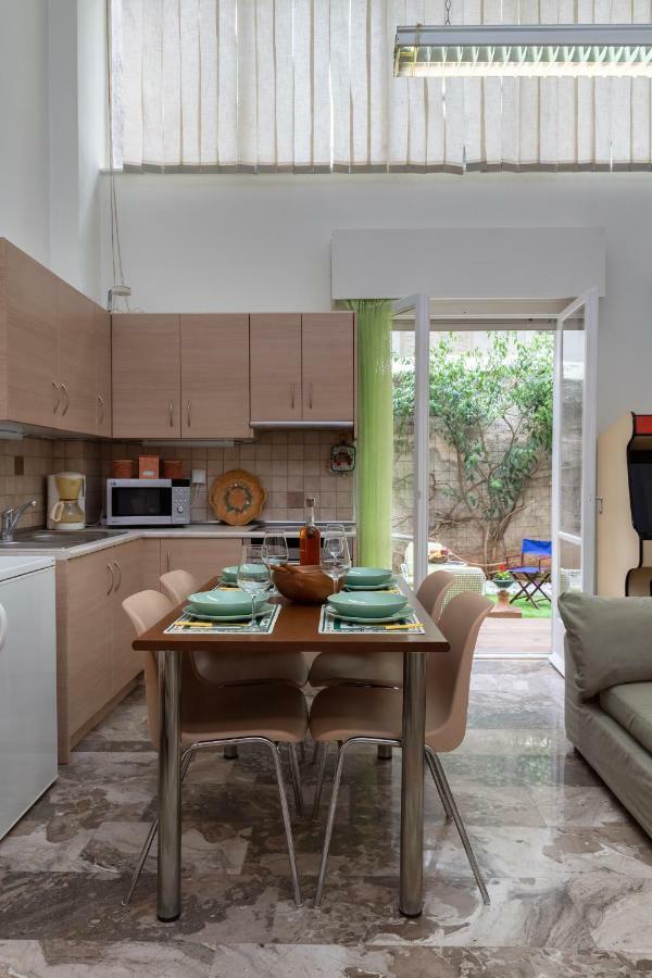 Acropolis Koukaki Loft Private Garden Apartment Athena Bagian luar foto